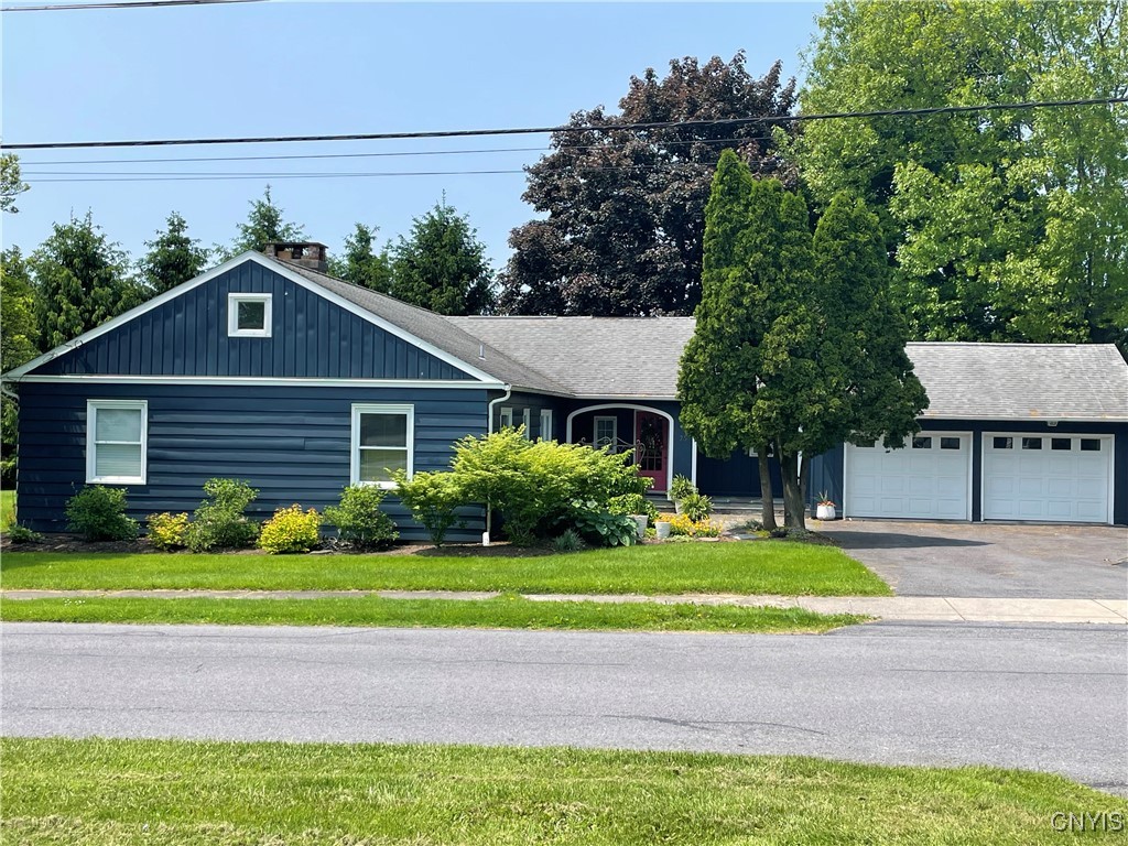 25 S Hunter Avenue, Auburn, New York image 1