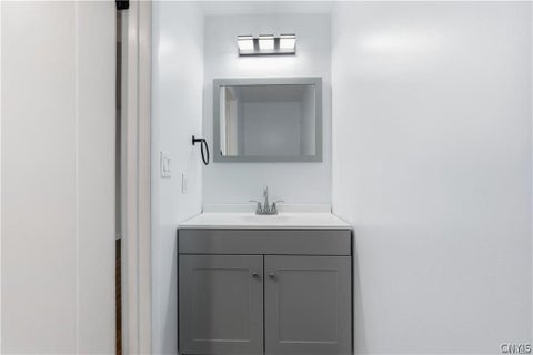 Tiny photo for 100 Signal Ridge RDG, Camillus, NY 13209 (MLS # S1724327)