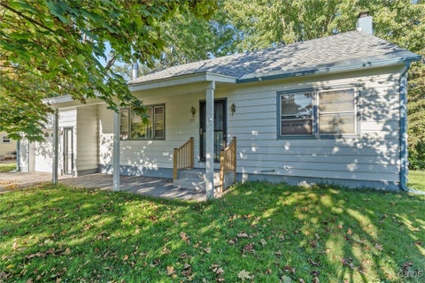 Photo for 687 W Fourth Street S