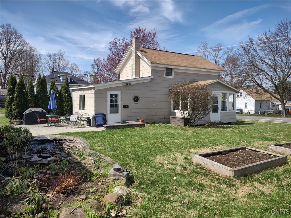 121 Chestnut Street, Clay, New York image 3