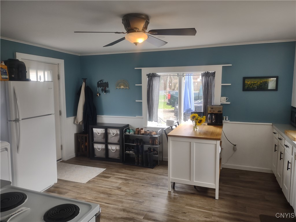 121 Chestnut Street, Clay, New York image 6