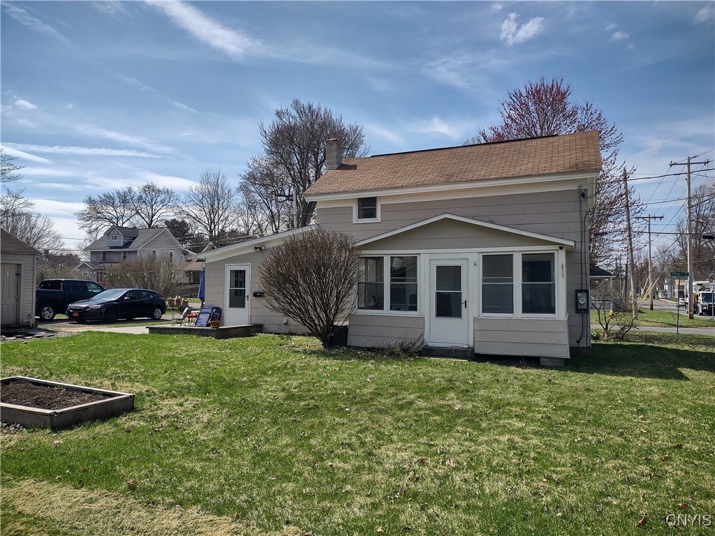 121 Chestnut Street, Clay, New York image 2