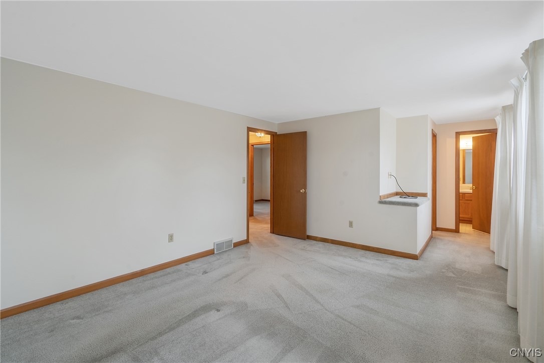 8616 Snowshoe Trail, Cicero, New York image 24