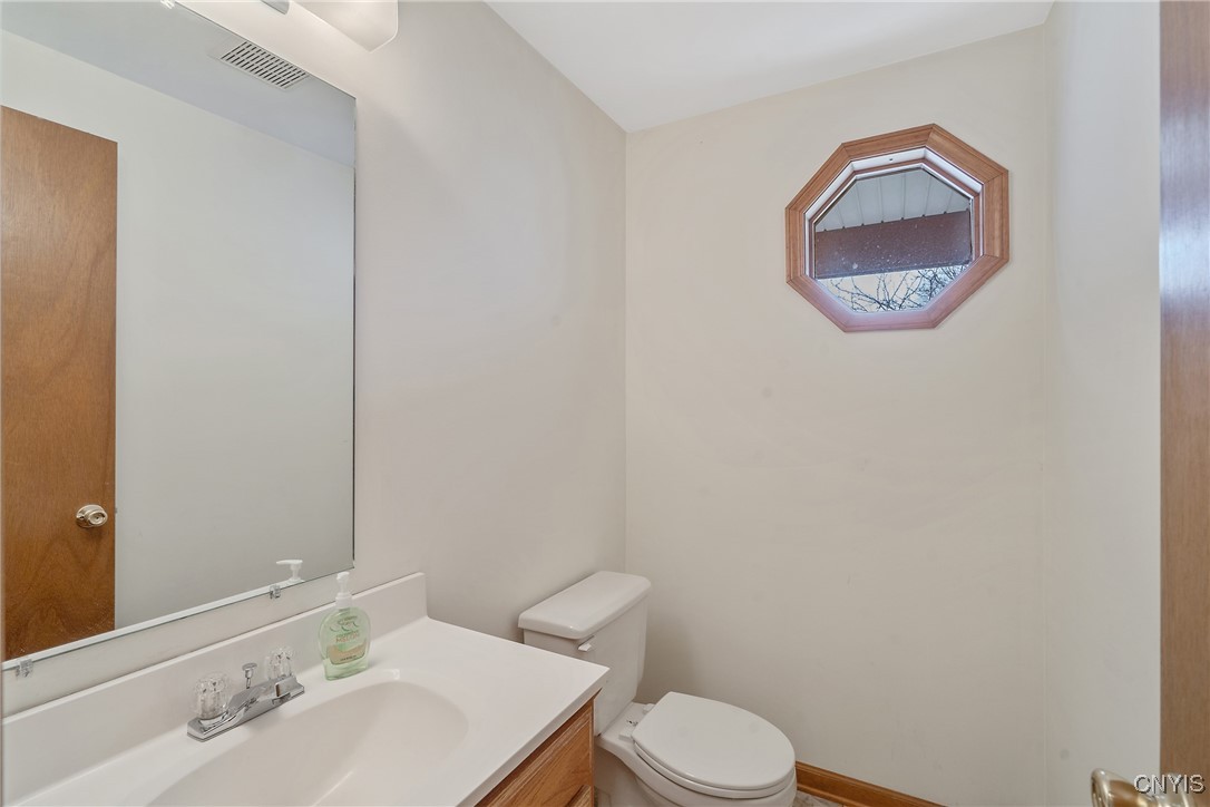 8616 Snowshoe Trail, Cicero, New York image 21