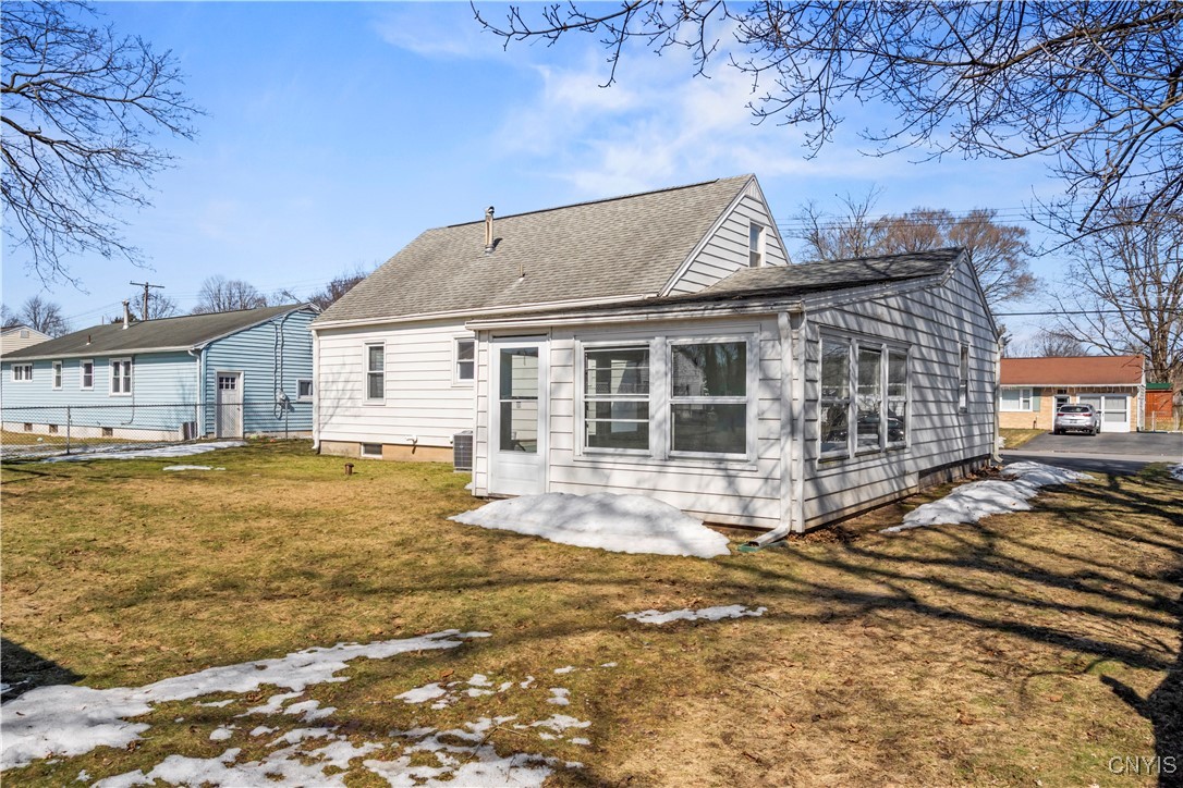 208 Lawdon Street, Clay, New York image 26