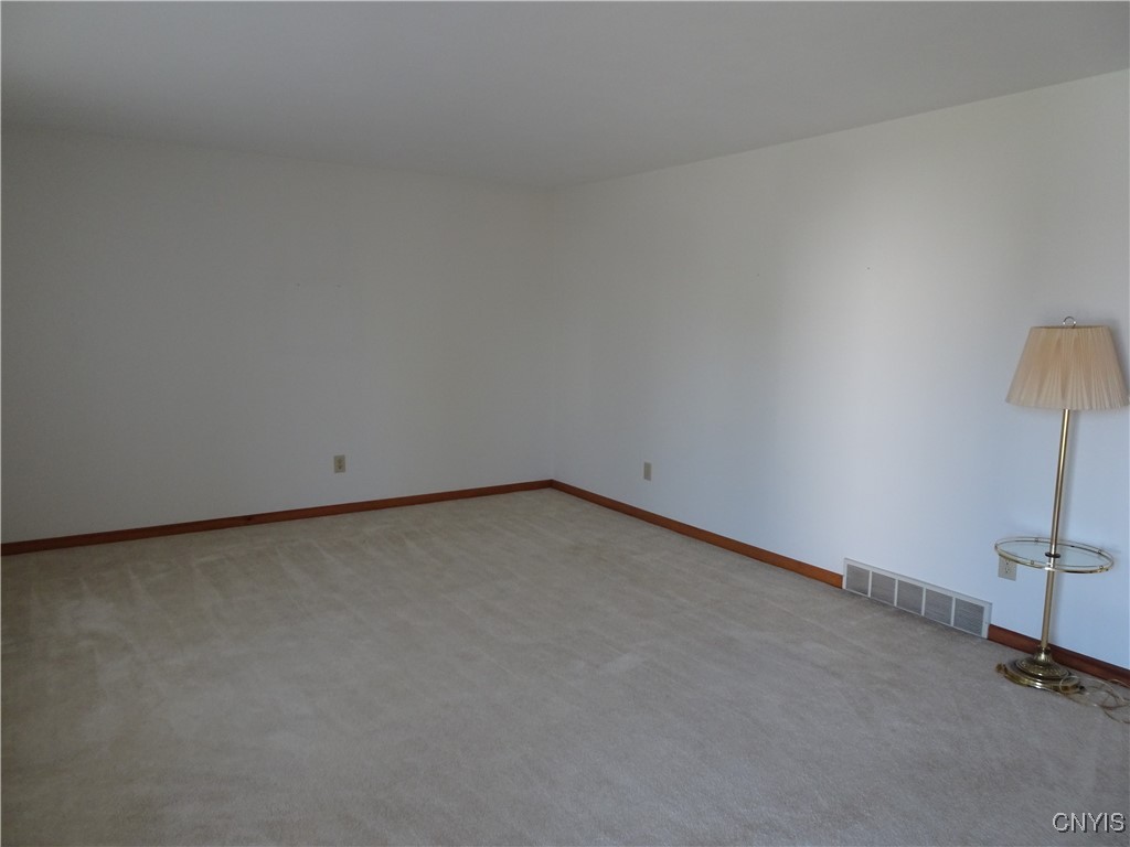 Geddes, New York 13219, United States, 2 Bedrooms Bedrooms, ,2 BathroomsBathrooms,Residential,Pending,182101