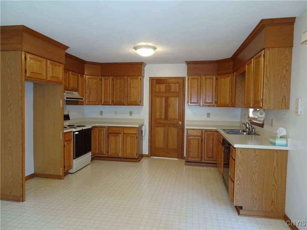 Geddes, New York 13219, United States, 2 Bedrooms Bedrooms, ,2 BathroomsBathrooms,Residential,Pending,182101