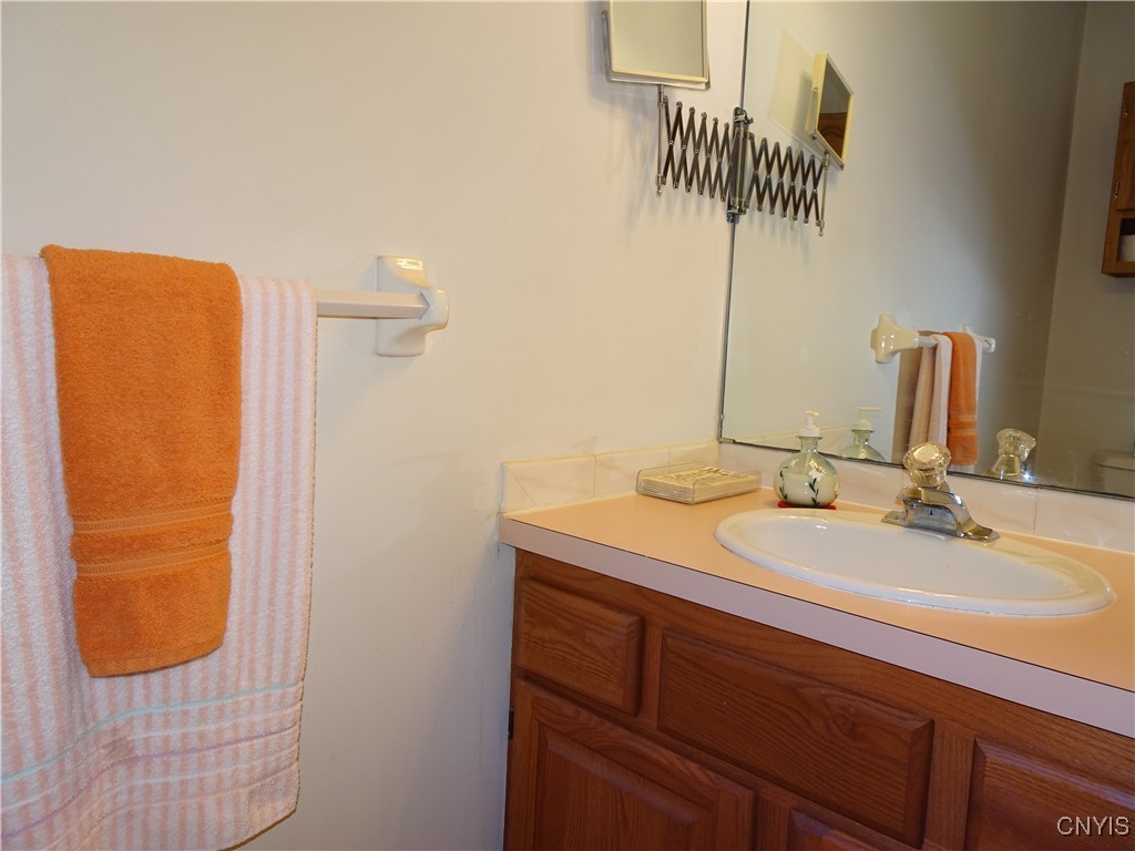 Geddes, New York 13219, United States, 2 Bedrooms Bedrooms, ,2 BathroomsBathrooms,Residential,Pending,182101