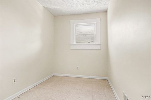 Tiny photo for 302 Kellogg - Unit 2 Street, Syracuse, NY 13204 (MLS # S1656989)