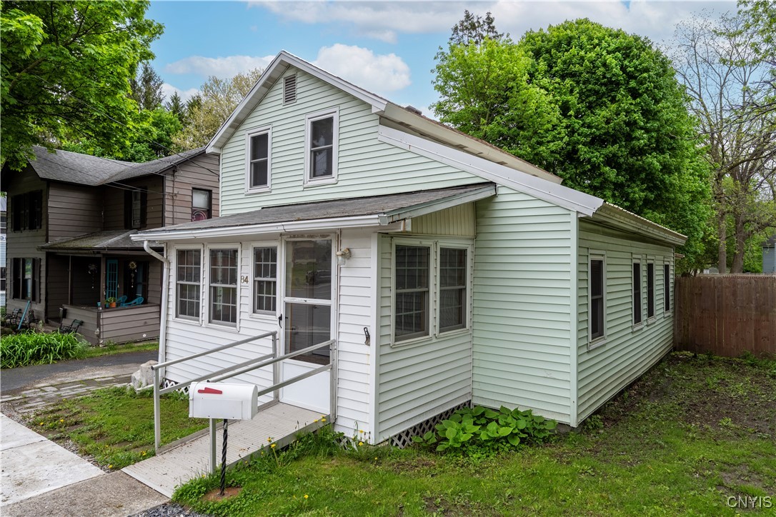84 Grant Avenue, Auburn, New York image 3