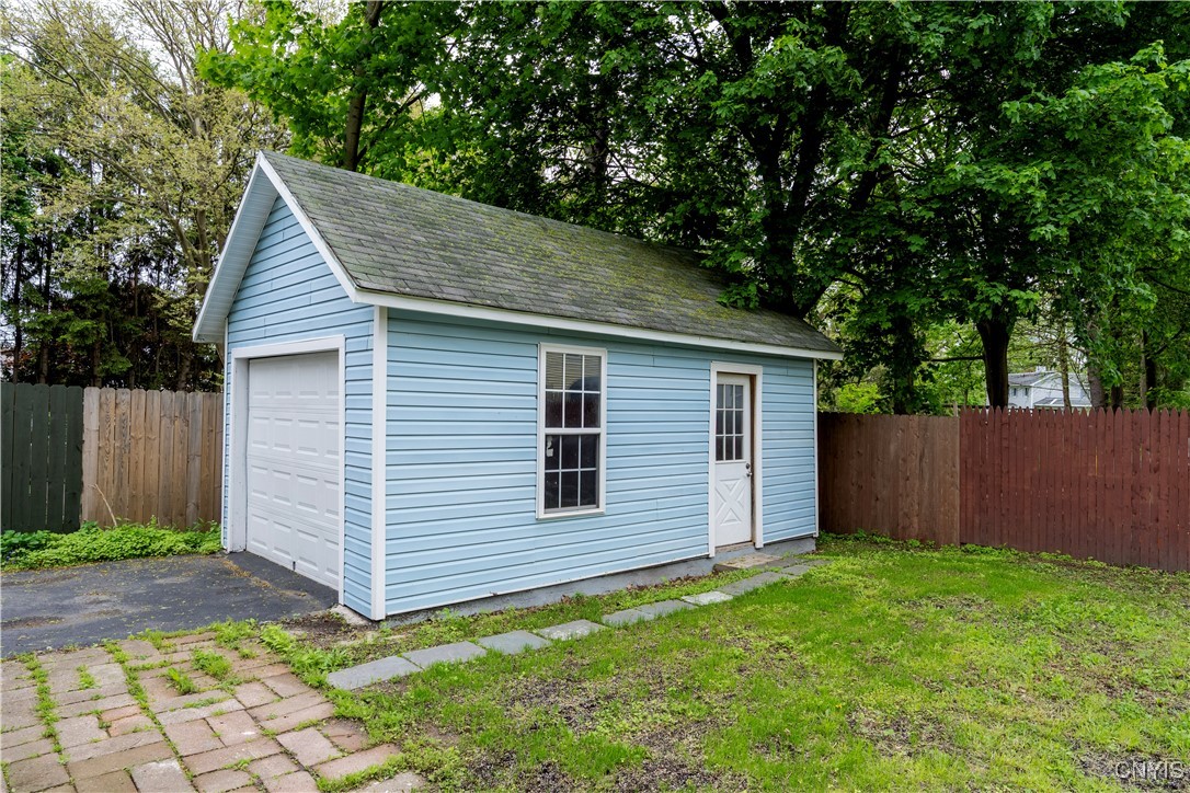 84 Grant Avenue, Auburn, New York image 33