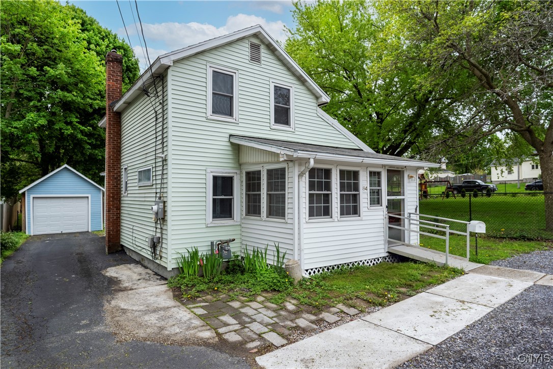 84 Grant Avenue, Auburn, New York image 1