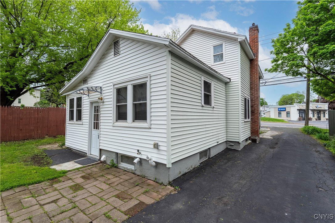 84 Grant Avenue, Auburn, New York image 32