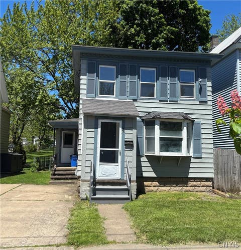Photo of 135 W Mohawk Street, Oswego, NY 13126 (MLS # S1686966)