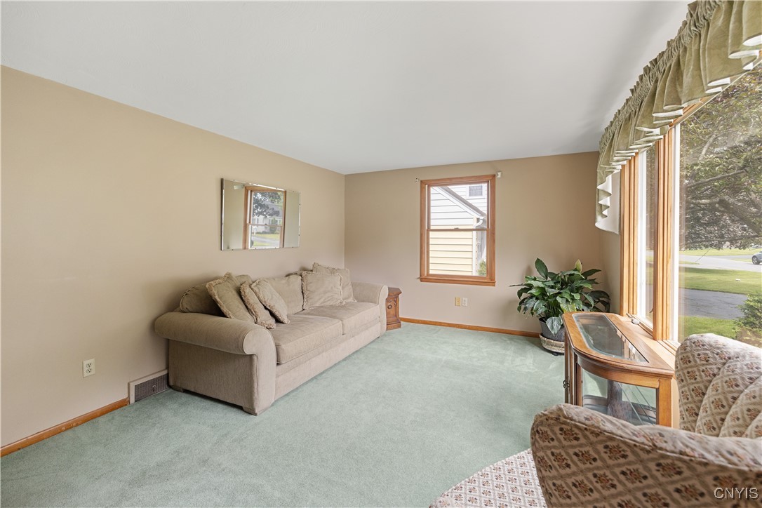 105 Lawdon Street, Clay, New York image 26