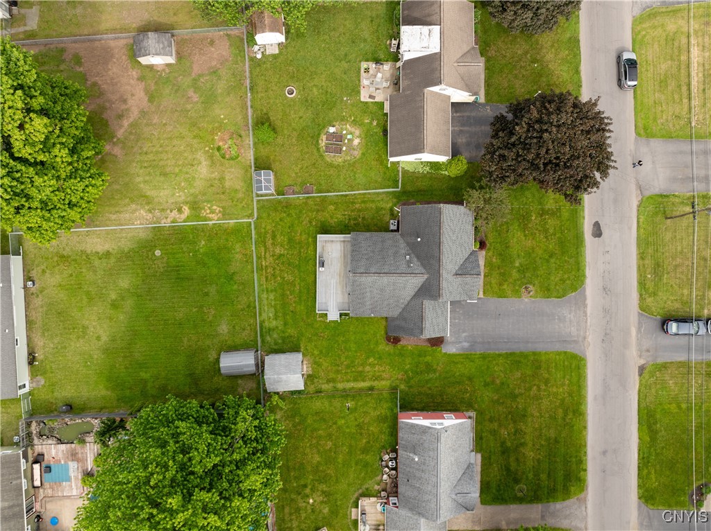 105 Lawdon Street, Clay, New York image 40