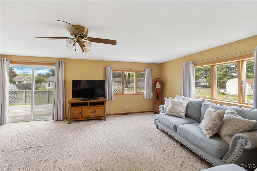 105 Lawdon Street, Clay, New York image 17
