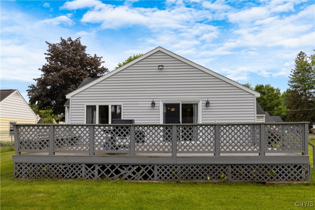 105 Lawdon Street, Clay, New York image 34
