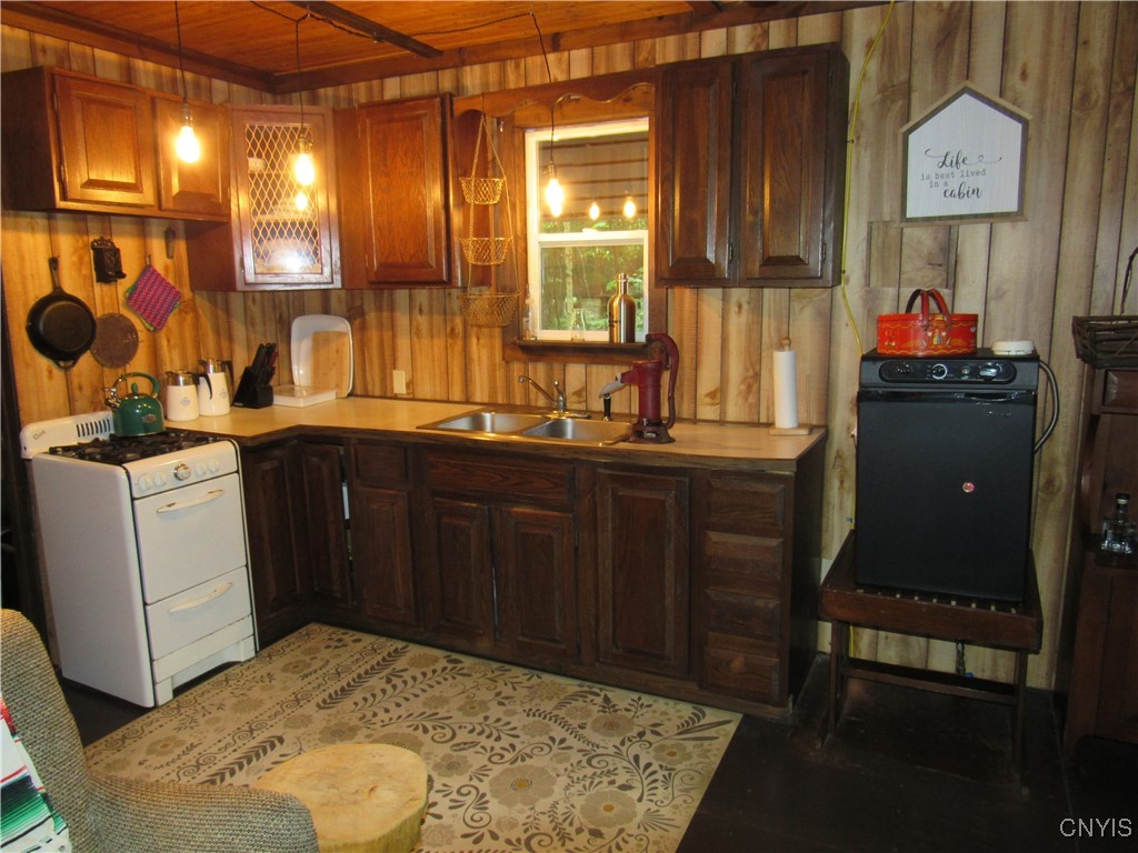 303 Uncas Road, Inlet, New York image 9