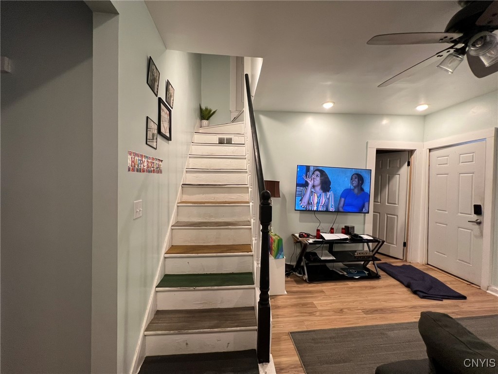 210 Hunt Avenue, Syracuse, New York image 11