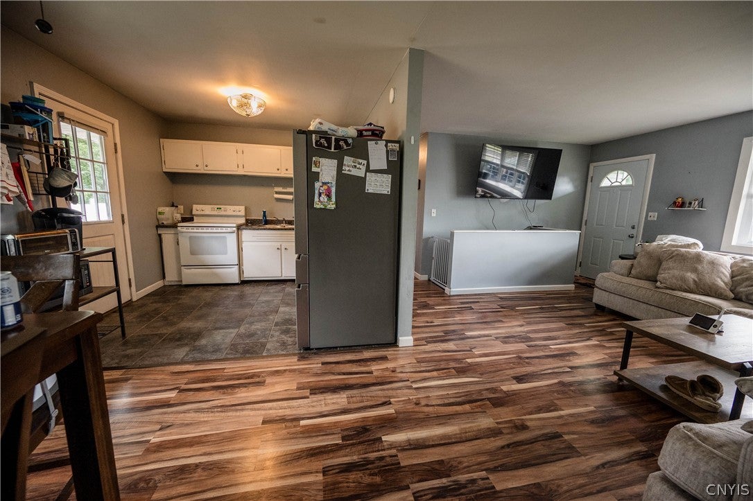137 Glen Road S