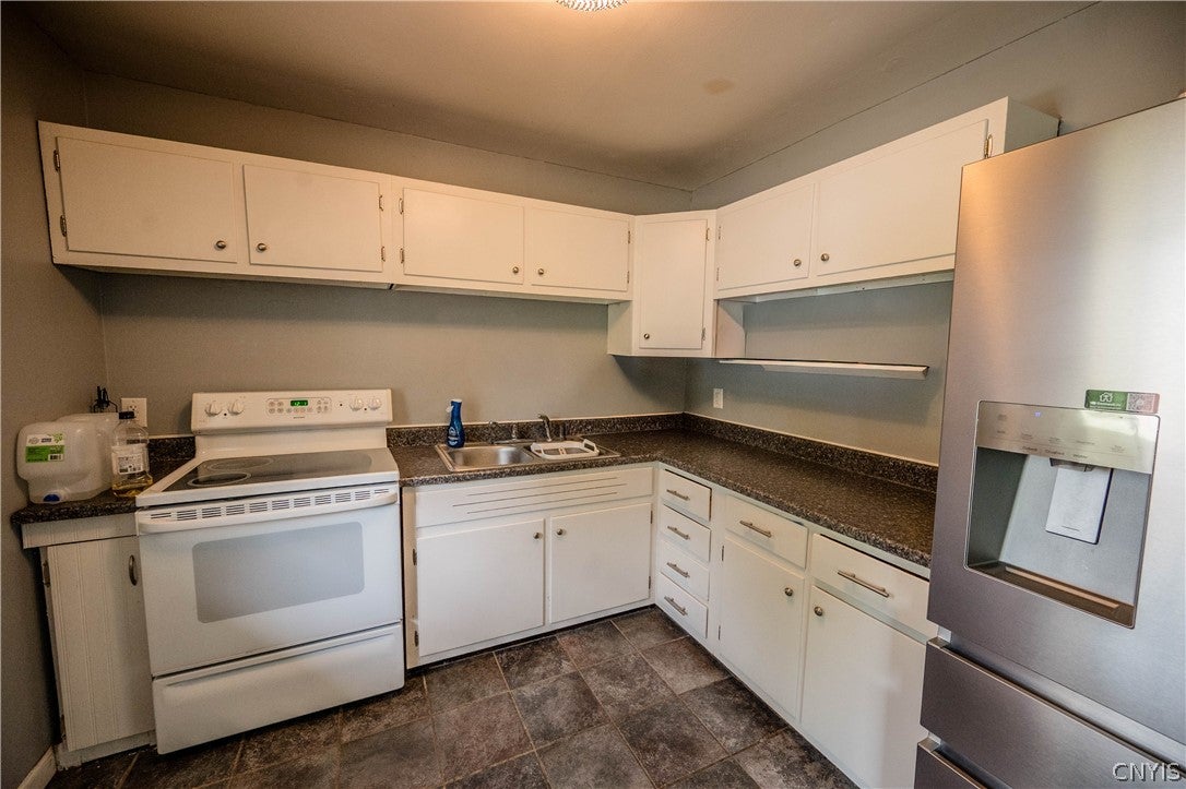 137 Glen Road S