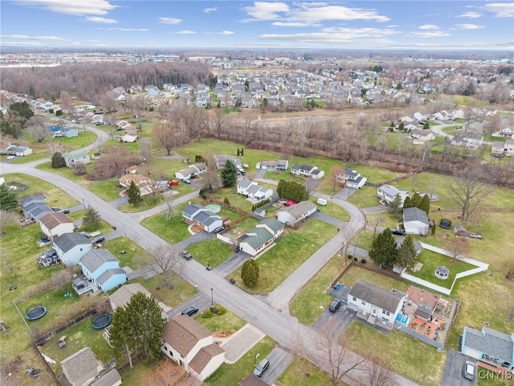 3901 Falcon Court, Clay, New York image 32