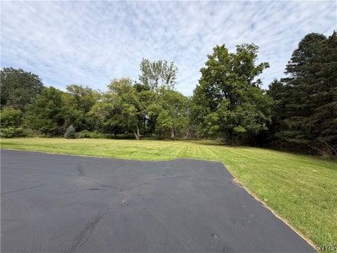 Tiny photo for 86 Clinton RD, New Hartford, NY 13417 (MLS # S1715026)