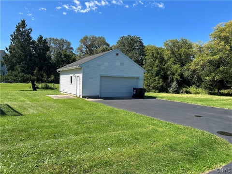 Tiny photo for 86 Clinton RD, New Hartford, NY 13417 (MLS # S1715026)