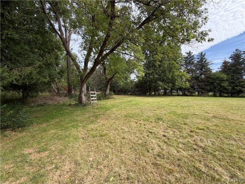 Tiny photo for 86 Clinton RD, New Hartford, NY 13417 (MLS # S1715026)