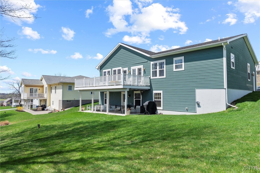 218 Linenhall Street, Camillus, New York image 40