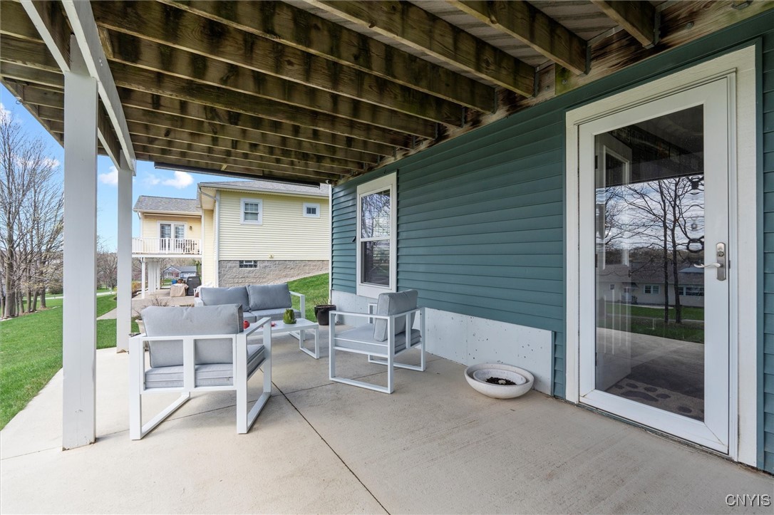 218 Linenhall Street, Camillus, New York image 38