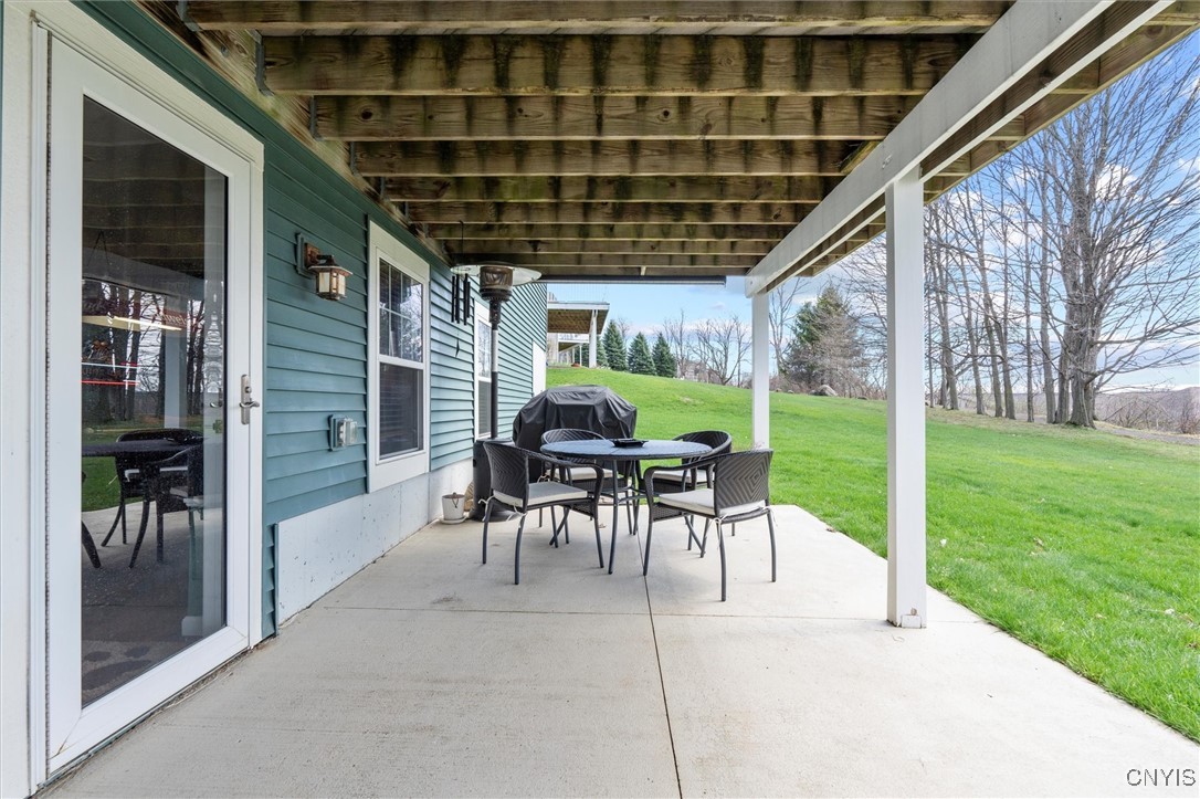 218 Linenhall Street, Camillus, New York image 39