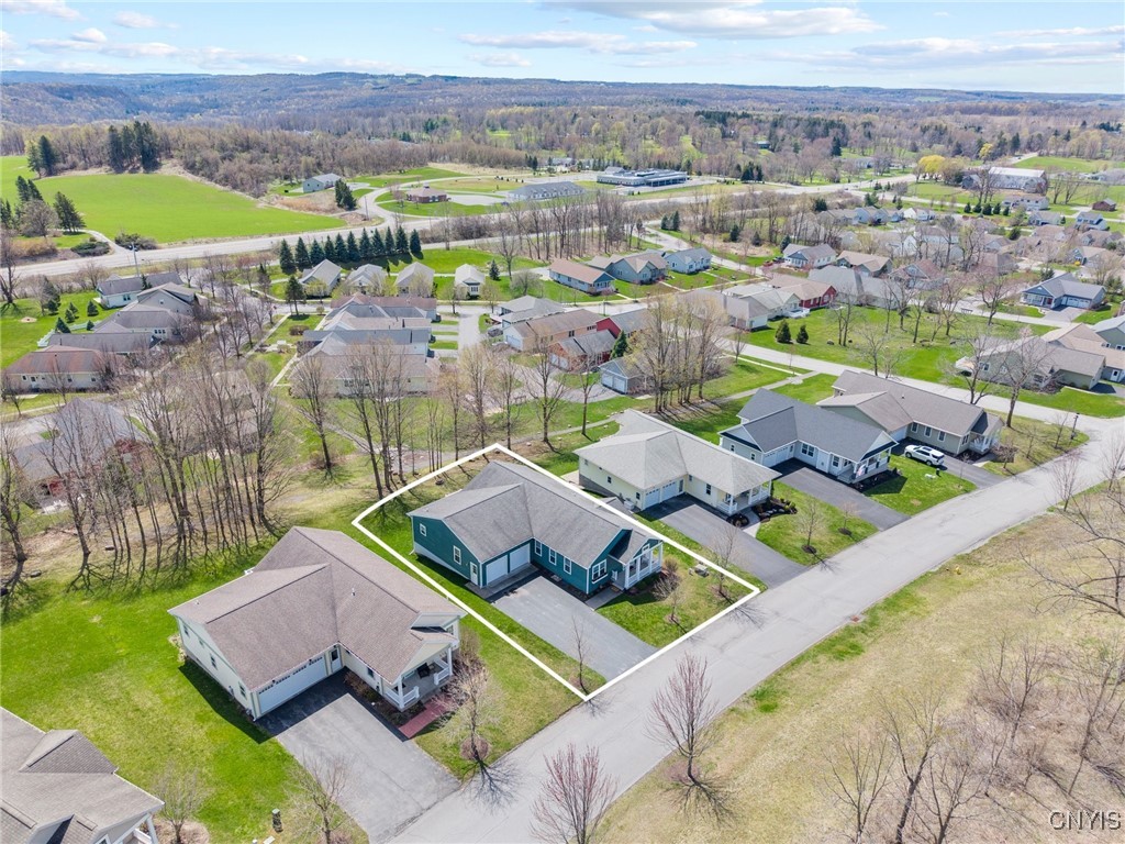 218 Linenhall Street, Camillus, New York image 46