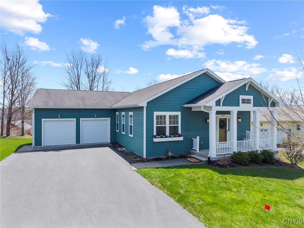 218 Linenhall Street, Camillus, New York image 1