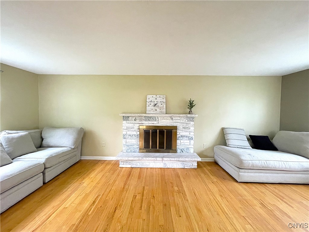 79 Bayberry Circle, Clay, New York image 2