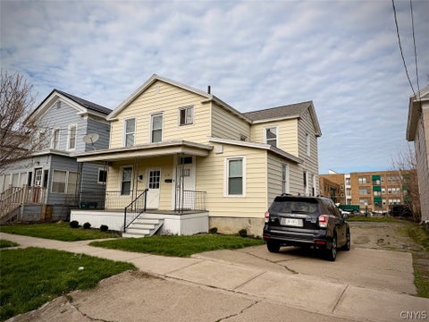 Multifamily For Sale - 179 W 3rd Street<br/> Oswego, NY 13126