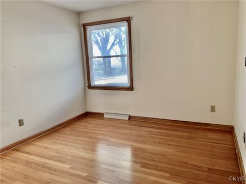 Tiny photo for 124 County Route 6, Schroeppel, NY 13135 (MLS # S1643963)