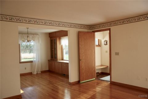 Tiny photo for 124 County Route 6, Schroeppel, NY 13135 (MLS # S1643963)