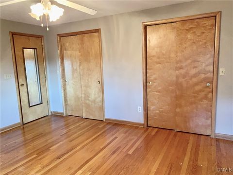 Tiny photo for 124 County Route 6, Schroeppel, NY 13135 (MLS # S1643963)