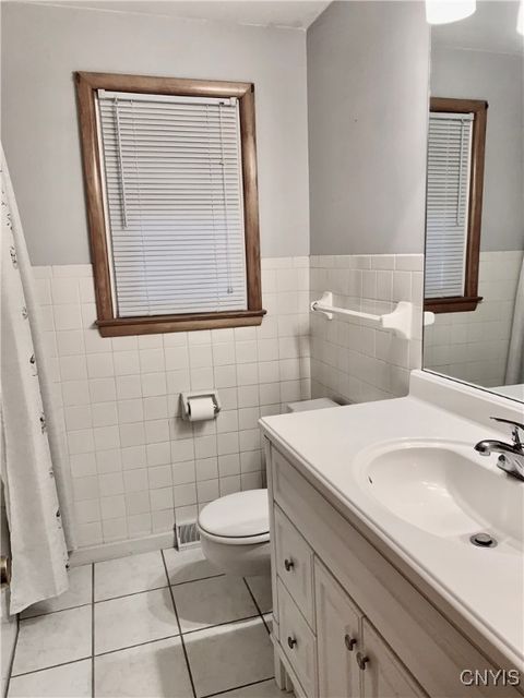 Tiny photo for 124 County Route 6, Schroeppel, NY 13135 (MLS # S1643963)