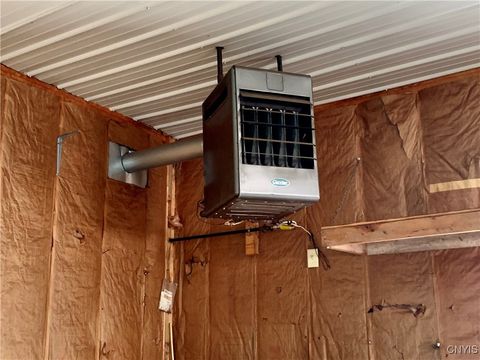 Tiny photo for 124 County Route 6, Schroeppel, NY 13135 (MLS # S1643963)