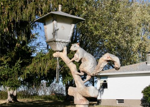 Tiny photo for 124 County Route 6, Schroeppel, NY 13135 (MLS # S1643963)