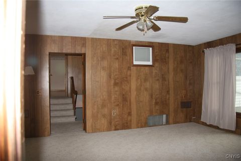 Tiny photo for 124 County Route 6, Schroeppel, NY 13135 (MLS # S1643963)