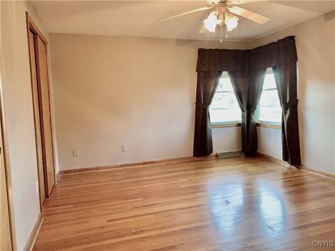 Tiny photo for 124 County Route 6, Schroeppel, NY 13135 (MLS # S1643963)