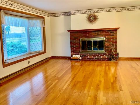 Tiny photo for 124 County Route 6, Schroeppel, NY 13135 (MLS # S1643963)