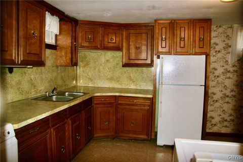 Tiny photo for 124 County Route 6, Schroeppel, NY 13135 (MLS # S1643963)