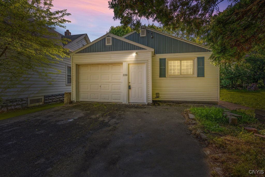 109 Wilkie Place, Syracuse, New York image 2