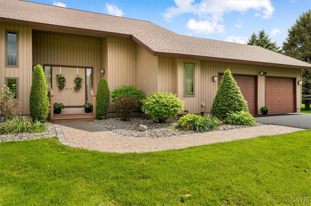 5 Byron Lane