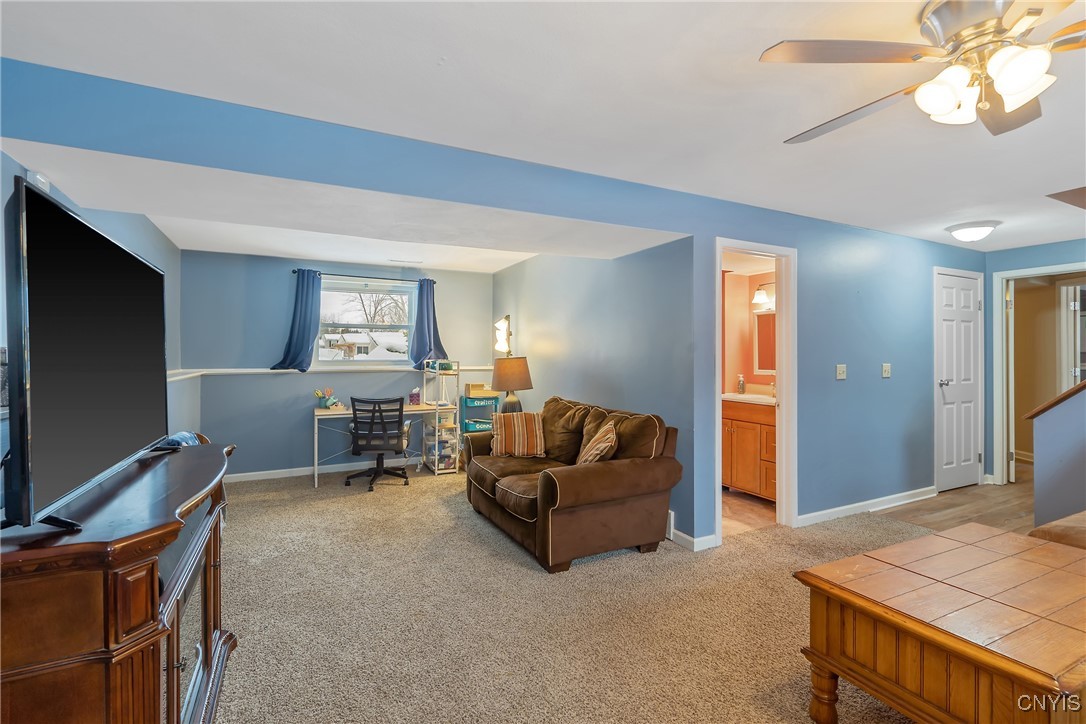 8471 Button Road, Cicero, New York image 26